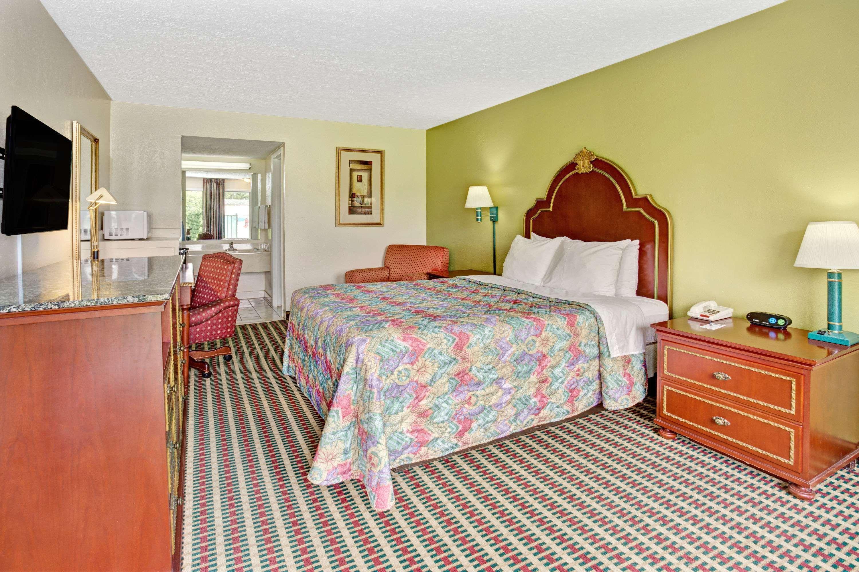 Travelodge By Wyndham Sellersburg Luaran gambar