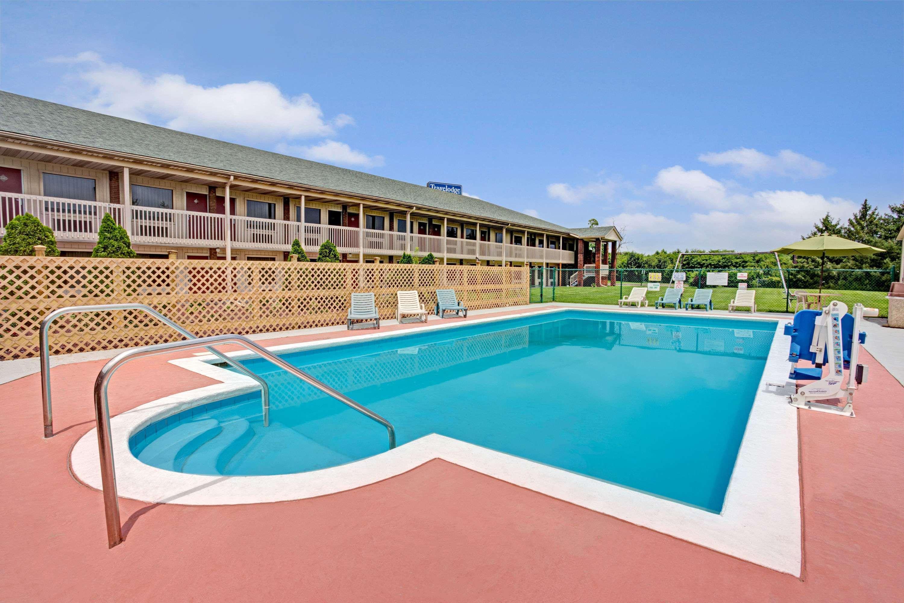 Travelodge By Wyndham Sellersburg Luaran gambar