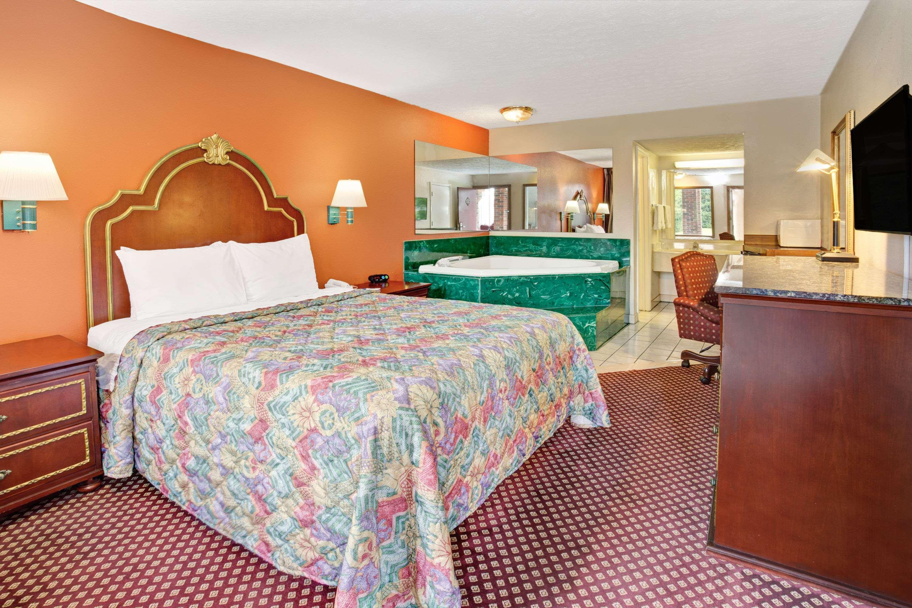 Travelodge By Wyndham Sellersburg Luaran gambar